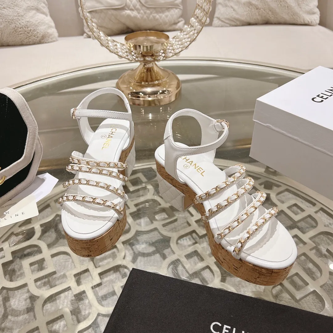 👟👟Ex-factory price 620👟👟 🔥🔥Chanel Xiaoxiang 2024 latest catwalk fashion rhinestone chain decoration 🦋high heels top quality! Accurate to 1:1, light luxury without tiring the feet, the upper feet can be matched with spring and summer clothes at will, highlighting texture and taste, simple yet luxurious appearance, even if it is just a pair of sandals, it is definitely a must-have pair in the summer shoe cabinet. Upper: imported cloth/cowhide. Color: six colors. Lining: imported sheepskin lining. Outsole: Italian leather outsole. Heel height: 7.5cm. Water table: 2.5cm. Code number: 35-40 (40.41.42 custom-made, non-refundable)